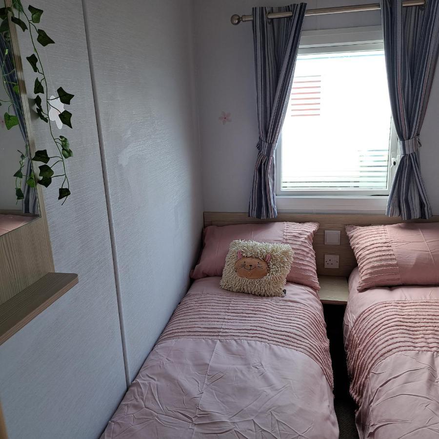 Cj & Daisies Holiday Home เพรสตาติน ภายนอก รูปภาพ